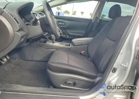 2016 Nissan Altima 2.5 z USA, uszkodzony, nr VIN 1N4AL3AP0GC289663